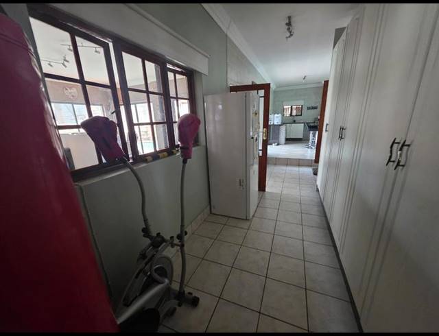 3 BEDROOM HOUSE FOR SALE IN BIRCHLEIGH